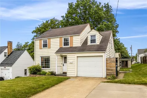 512 Pine Ave, Ellwood City, PA 16117