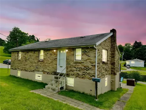 1230 Frank Ave, Jeannette, PA 15644