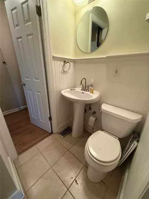 Bath - 230 Sherwood Dr, Cranberry Township, PA 16066 photo 1 of 5