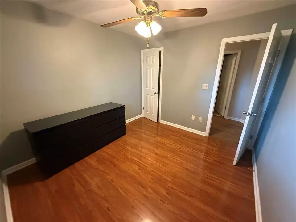 Bedroom - 230 Sherwood Dr, Cranberry Township, PA 16066 photo 4 of 6