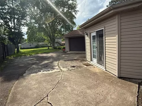 Exterior - 230 Sherwood Dr, Cranberry Township, PA 16066 photo 1 of 2