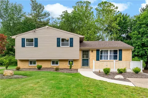 104 Lingay Dr, Glenshaw, PA 15116