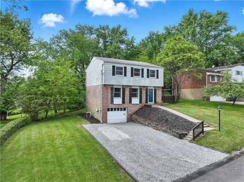 105 Canaveral Dr, Pittsburgh, PA 15235