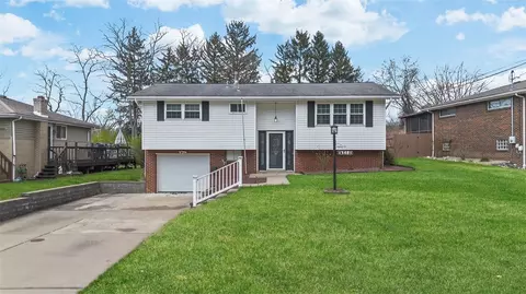13481 Saint Clair Dr, North Huntingdon, PA 15642