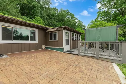 1369 Old Pulaski Rd, New Castle, PA 16105