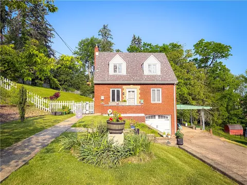 4330 Overhill St, Bethel Park, PA 15102