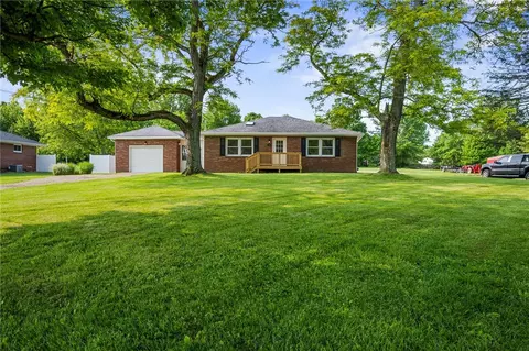 542 Twitmeyer Ave, Hermitage, PA 16148