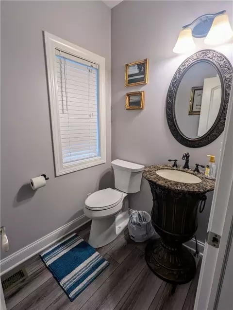 Bath - 150 Mccracken Dr, Monaca, PA 15061 photo 1 of 1