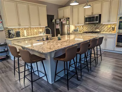 Kitchen - 150 Mccracken Dr, Monaca, PA 15061 photo 3 of 6