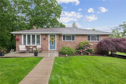 1703 Barry Dr, Irwin, PA 15642