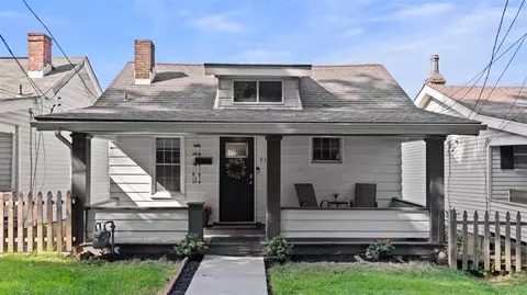 911 Fawcett St, Coraopolis, PA 15108
