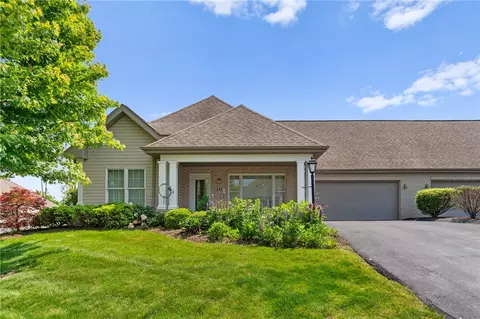 241 Hytyre Farms Dr, Gibsonia, PA 15044