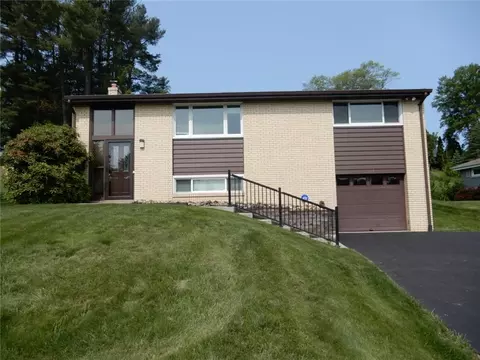 204 Stonebrook Dr, Mcmurray, PA 15317