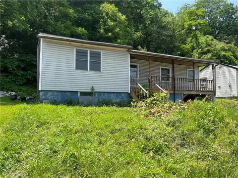 1646 Beaver Ave, Monaca, PA 15061