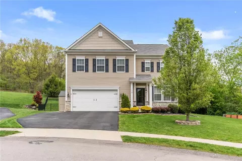 108 General Ct, Zelienople, PA 16063