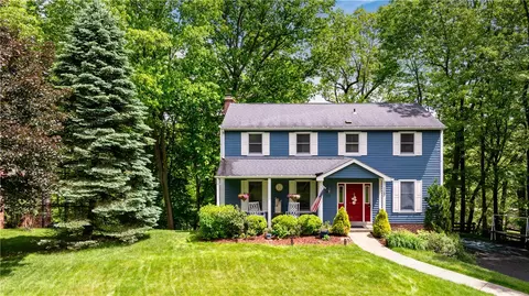 1157 Woodhill Dr, Gibsonia, PA 15044