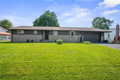 225 Roebling Dr, Saxonburg, PA 16056