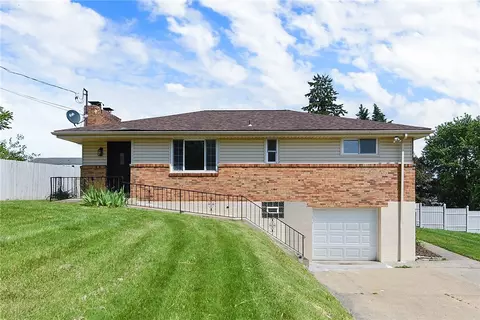 11740 Dennis Cir, Irwin, PA 15642