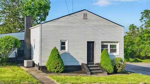 404 Georgetown Rd, Canonsburg, PA 15317