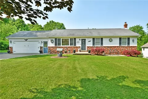3062 Longview Rd, Hermitage, PA 16148