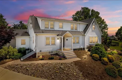 1299 Oakridge Rd, Mcdonald, PA 15057