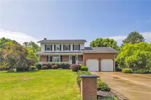 206 Brook Hollow Rd, Mount Pleasant, PA 15666