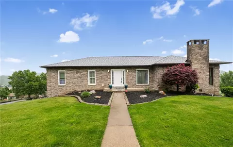 155 Pride Dr, Belle Vernon, PA 15012