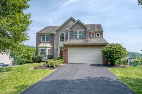 514 Meadowlake Ct, Washington, PA 15301