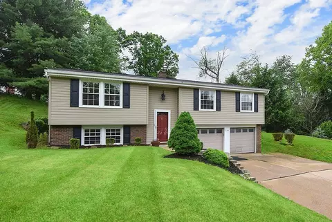 504 Diablo Dr, Bethel Park, PA 15102