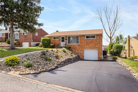 513 Elaine Dr, Pittsburgh, PA 15236