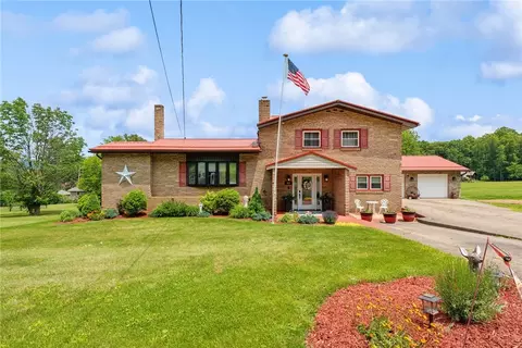 211 Furnace Ln, New Florence, PA 15944