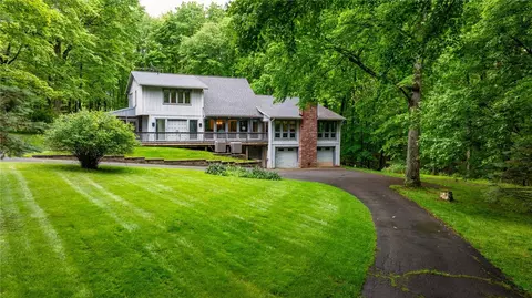 124 Oak Ln, Mars, PA 16046