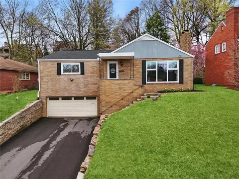 1450 Mohican Dr, Pittsburgh, PA 15228