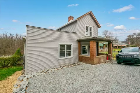 2147 Lincoln Blvd, Elizabeth, PA 15037
