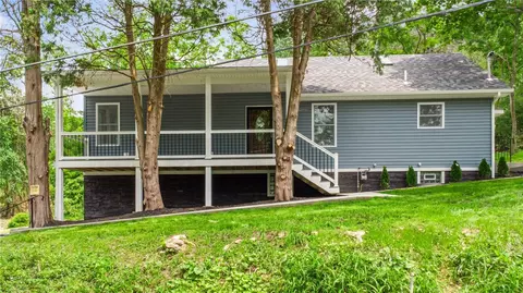 80 Butler St, Valencia, PA 16059