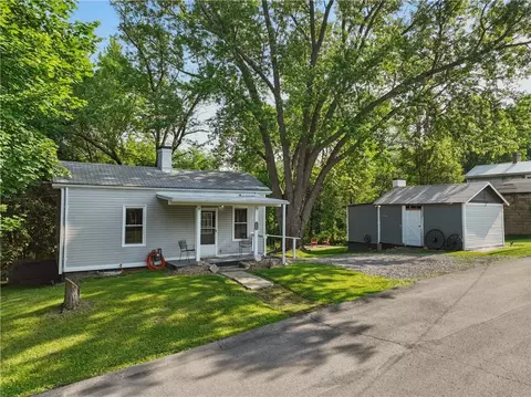 3009 33rd St, New Brighton, PA 15066