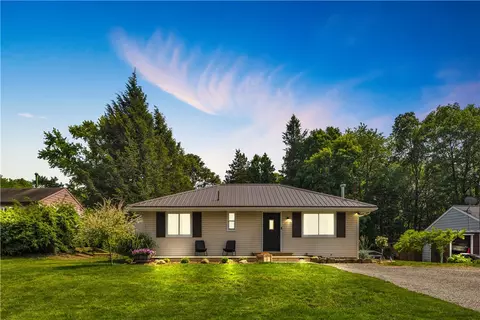 310 Hutter Ave, Ellwood City, PA 16117