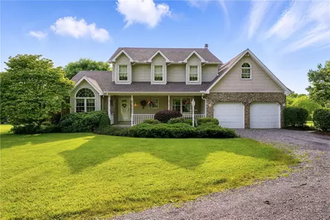 79 Mariacher Rd, Mercer, PA 16137