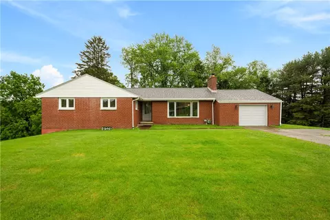 112 7th St, Bentleyville, PA 15314