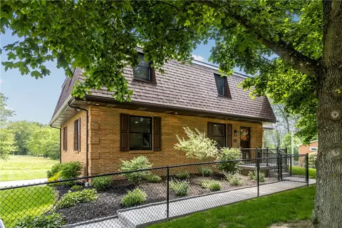 439 Center Grange Rd, Monaca, PA 15061