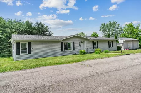 4041 Second St, Irwin, PA 15642 photo 2