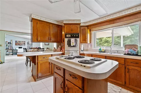 4041 Second St, Irwin, PA 15642 photo 12