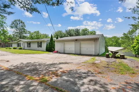 4041 Second St, Irwin, PA 15642 photo 3