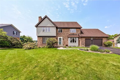 28 Saddlebrook Dr, Greensburg, PA 15601