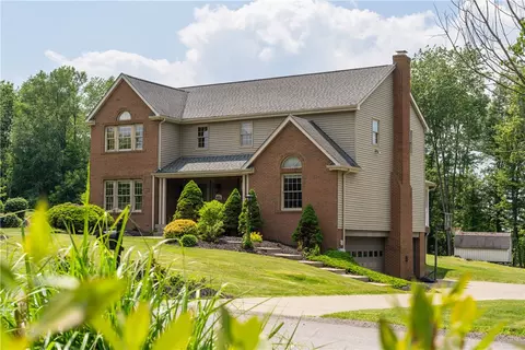 215 Warren Rd, Warrendale, PA 15086