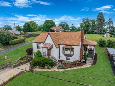 2509 Ridge Rd, Finleyville, PA 15332