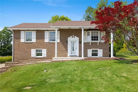 11660 Dennis Cir, Irwin, PA 15642