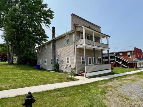 37 Lake St, Stoneboro, PA 16153