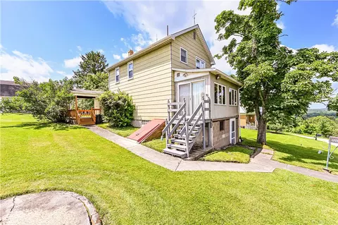 406 Mcclerge Ave, Herminie, PA 15637