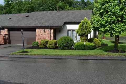 117 Queens Way, Canonsburg, PA 15317